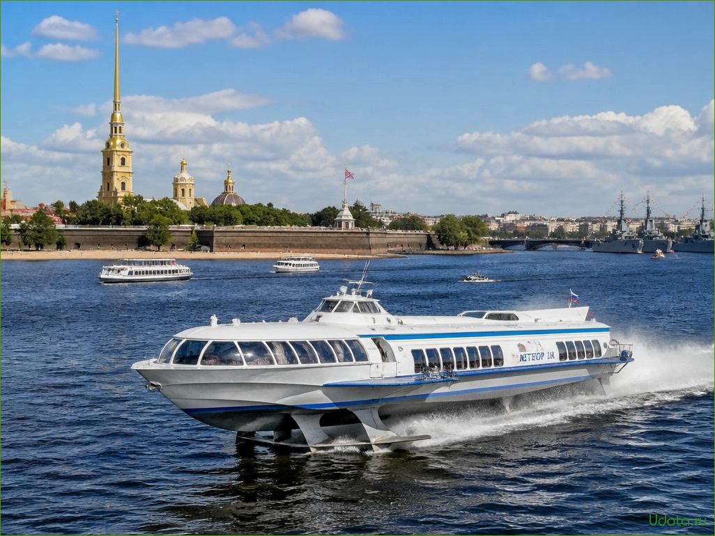 Увлекательное путешествие на теплоходе до исторического Кронштадта